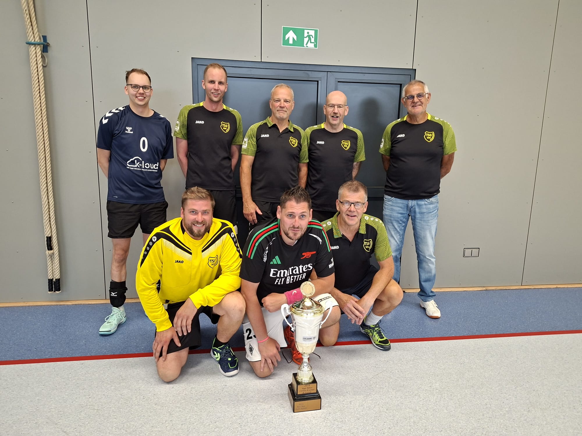 Dennis Neus gewinnt die Faustball-Vereinsmeisterschaften 2026